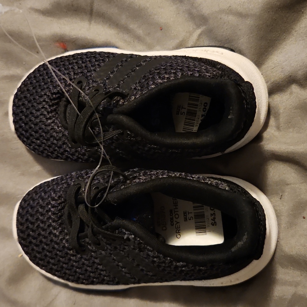 Adidas toddler shoes grey 5T NWOT